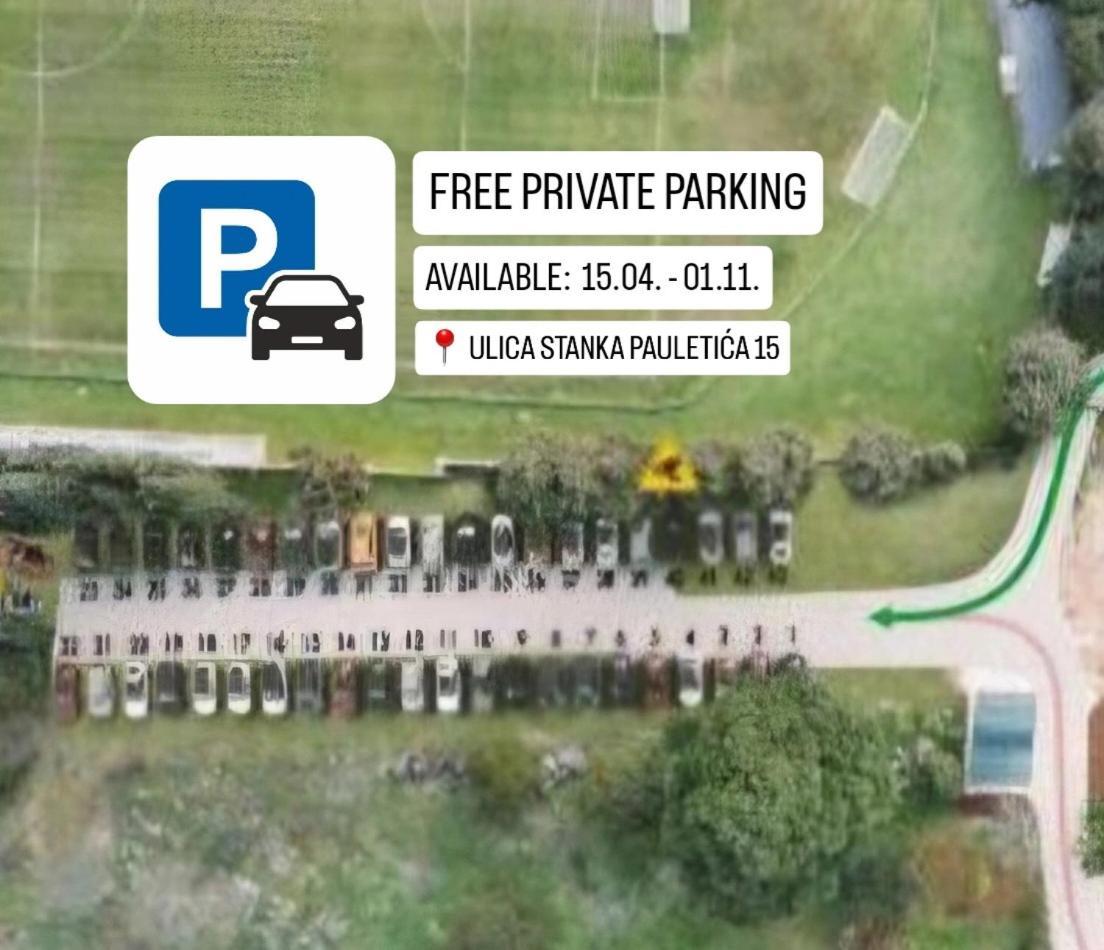Deluxe Studio In City Center With Free Private Parking Ровінь Екстер'єр фото